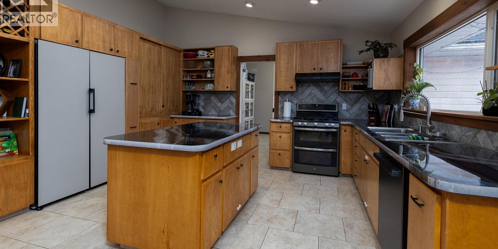 5134 SOUCIE AVENUE Terrace Photo 6 5134 SOUCIE AVENUE Terrace Photo 6